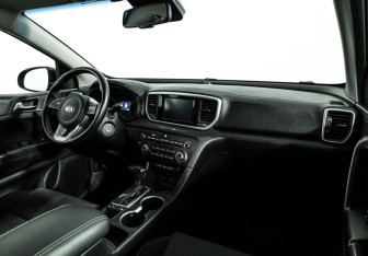 Подержанный автомобиль Kia Sportage 2020 года (9 фото)