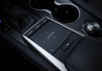 Подержанный автомобиль Lexus RX 2020 года (12 фото)