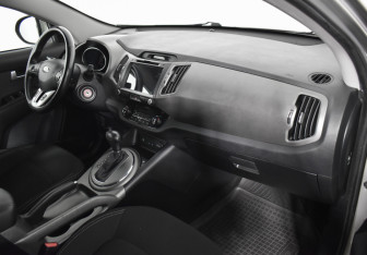 Подержанный автомобиль Kia Sportage 2014 года (12 фото)