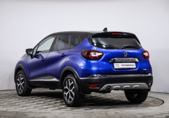 Подержанный автомобиль Renault Kaptur 2021 года (7 фото)