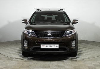 Подержанный автомобиль Kia Sorento 2019 года (2 фото)