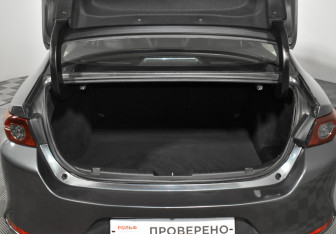 Подержанный автомобиль Mazda 3 Sedan 2020 года (19 фото)