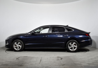Подержанный автомобиль Hyundai Sonata 2020 года (8 фото)