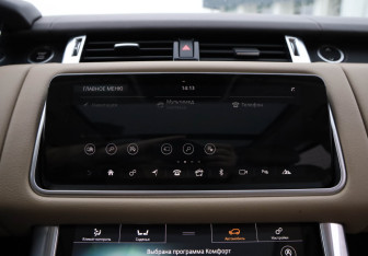 Подержанный автомобиль Land Rover Range Rover Sport 2018 года (20 фото)