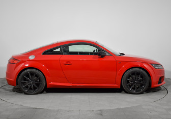 Подержанный автомобиль Audi TT Coupe 2015 года (4 фото)