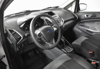 Подержанный автомобиль Ford EcoSport 2016 года (9 фото)