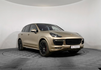Подержанный автомобиль Porsche Cayenne 2015 года (3 фото)