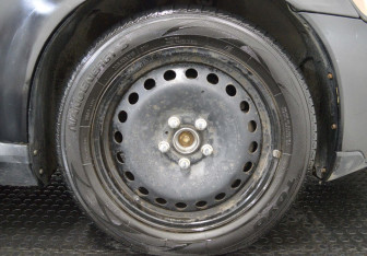 Подержанный автомобиль Volvo S40 2007 года (9 фото)