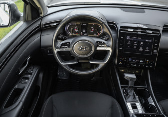 Подержанный автомобиль Hyundai Tucson 2022 года (12 фото)