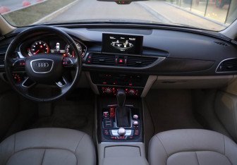 Подержанный автомобиль Audi A6 Sedan 2015 года (8 фото)