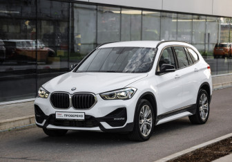 Подержанный автомобиль BMW X1 2019 года (3 фото)