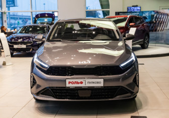 Новый Kia K3 Sedan 2024 (2 фото)