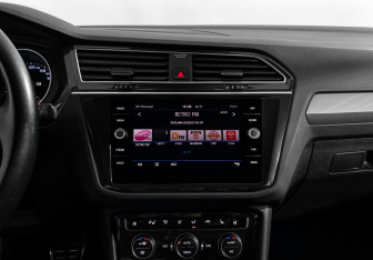 Подержанный автомобиль Volkswagen Tiguan 2019 года (18 фото)