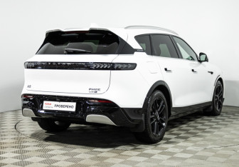 Подержанный автомобиль Voyah Free 2023 года (5 фото)