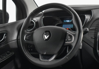 Подержанный автомобиль Renault Kaptur 2017 года (14 фото)