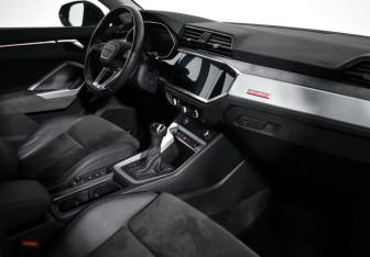 Подержанный автомобиль Audi Q3 Sportback 2020 года (14 фото)
