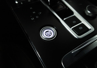 Подержанный автомобиль Chery Tiggo 8 Pro 2022 года (16 фото)