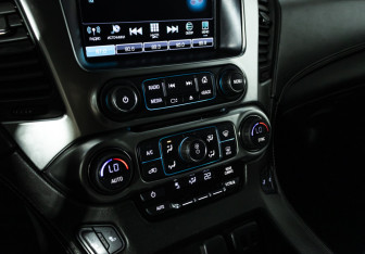 Подержанный автомобиль Chevrolet Tahoe 2016 года (19 фото)