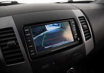 Подержанный автомобиль Mitsubishi Outlander 2011 года (17 фото)