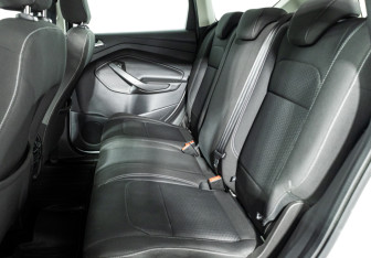 Подержанный автомобиль Ford Kuga 2017 года (10 фото)