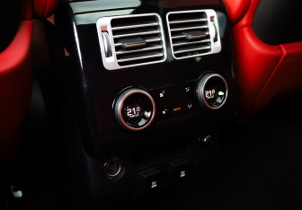 Подержанный автомобиль Land Rover Range Rover 2019 года (26 фото)