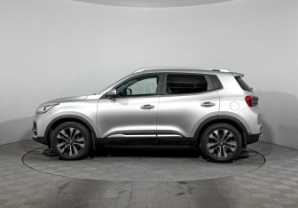 Подержанный автомобиль Chery Tiggo 4 2021 года (8 фото)