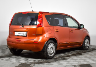 Подержанный автомобиль Nissan Note 2008 года (5 фото)