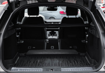 Подержанный автомобиль Land Rover Range Rover Velar 2020 года (38 фото)