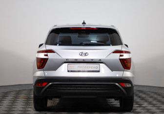 Подержанный автомобиль Hyundai Creta 2022 года (5 фото)