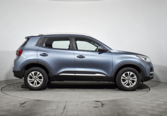 Подержанный автомобиль Chery Tiggo 4 2021 года (4 фото)