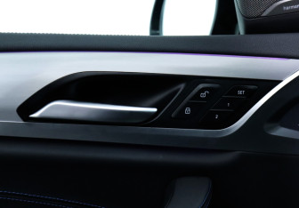 Подержанный автомобиль BMW X4 2020 года (17 фото)