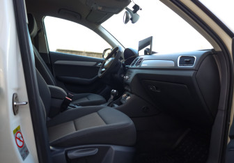 Подержанный автомобиль Audi Q3 2014 года (18 фото)