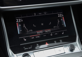 Подержанный автомобиль Audi A6 Sedan 2021 года (21 фото)