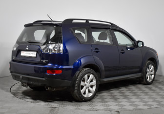 Подержанный автомобиль Mitsubishi Outlander 2011 года (5 фото)