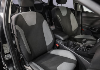 Подержанный автомобиль Ford Focus Hatchback 2012 года (20 фото)