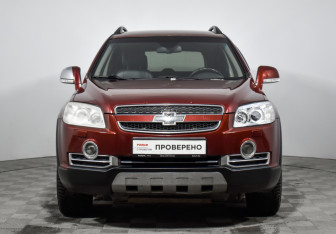 Подержанный автомобиль Chevrolet Captiva 2008 года (2 фото)