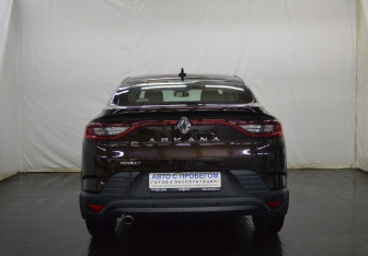 Подержанный автомобиль Renault Arkana 2019 года (6 фото)