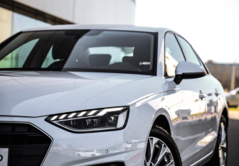 Подержанный автомобиль Audi A4 Sedan 2020 года (2 фото)
