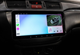 Подержанный автомобиль Mitsubishi Lancer Sedan 2005 года (13 фото)