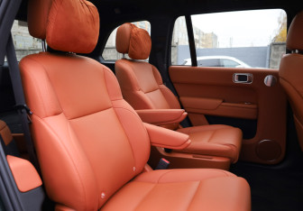 Подержанный автомобиль LiXiang L9 2023 года (15 фото)