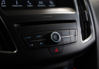 Подержанный автомобиль Ford Focus Hatchback 2018 года (15 фото)