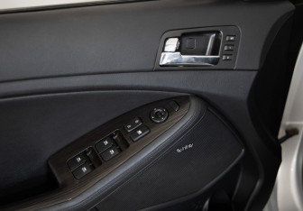 Подержанный автомобиль Kia Optima Sedan 2012 года (22 фото)