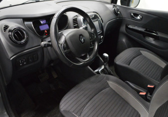Подержанный автомобиль Renault Kaptur 2017 года (10 фото)