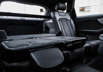 Подержанный автомобиль Audi Q7 2016 года (32 фото)