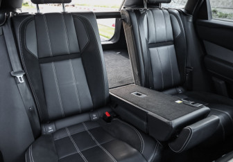 Подержанный автомобиль Land Rover Range Rover Velar 2019 года (35 фото)
