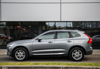 Подержанный автомобиль Volvo XC60 2020 года (9 фото)