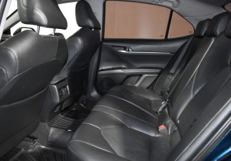 Подержанный автомобиль Toyota Camry Sedan 2018 года (13 фото)