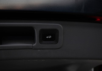 Подержанный автомобиль GAC GS8 2024 года (24 фото)
