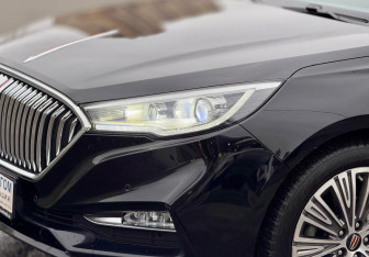 Подержанный автомобиль Hongqi H5 2022 года (7 фото)