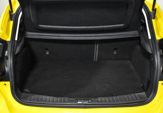 Подержанный автомобиль Ford Focus Hatchback 2012 года (19 фото)